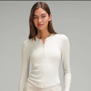 Lululemon Women's Cream Oat Long Sleeve Henley Top
